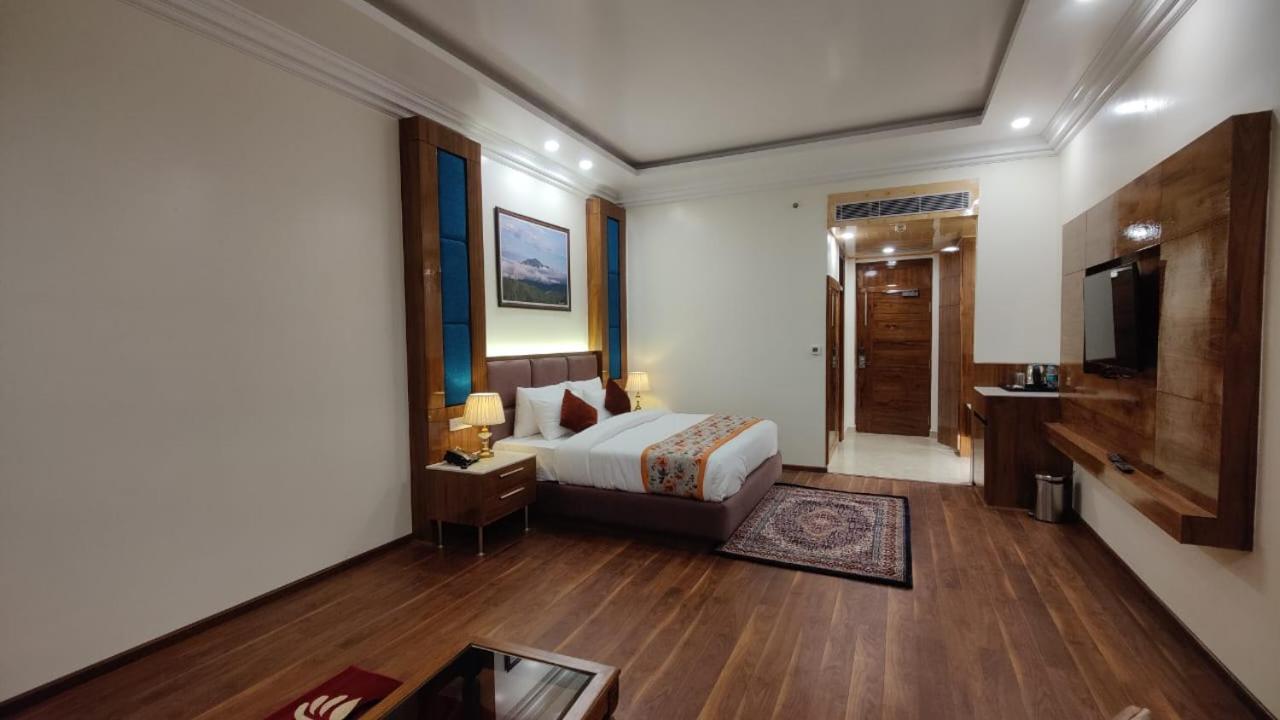 Hotel Woodpark Shimla Exterior photo
